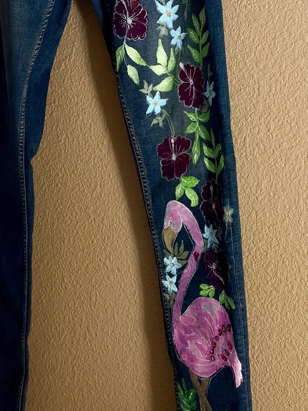 Pink Flamingo Hand-Painted Skinny Jeans for Women - Picture 4 of 4